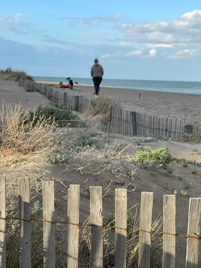 Appartement Vue Exeptionnelle Sur La Mer 6 Personnes Le Barcares Luaran gambar